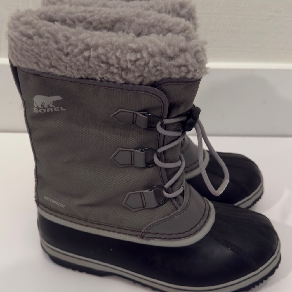 Sorel Black and Gray Winter Boots